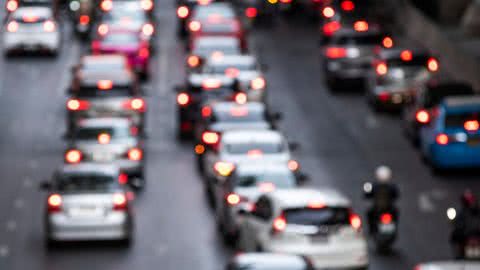 Por conta da neblina, há bloqueio da alça da Anchieta sentido Imigrantes - Imagem: Free Pik