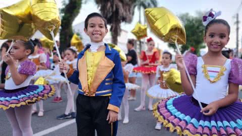 O Papai Noel irá desfilar em um lindo calhambeque conversível, um Ford 1.929 - Imagem: Prefeitura de Cubatão