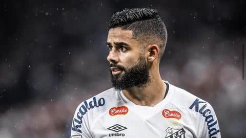 Felipe Jonatan tem 210 jogos com a camisa do Santos - Imagem: Twitter/ @SantosFC