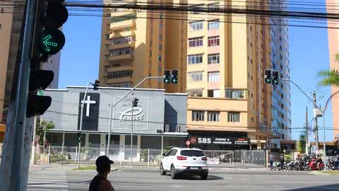 Semáforos modernos. - Imagem: Divulgação / Prefeitura de Santos