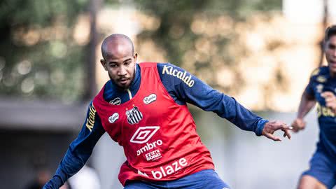 Patrick assinou contrato até o fim de 2026 com o Santos - Imagem: Flickr/Santos