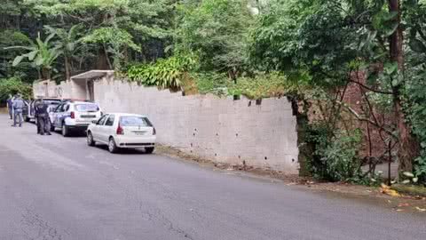 Clínica clandestina para dependentes químicos é interditada após denúncia chocante - Imagem: Divulgação / Polícia Civil.