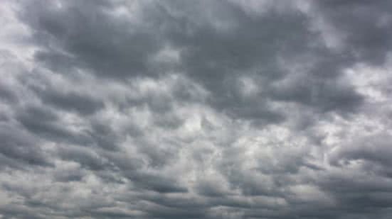 La Niña chega em agosto ao litoral de SP e pode trazer pancadas de chuva - Imagem: Reprodução/Freepik