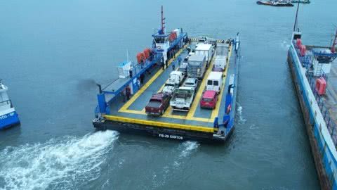 Na travessia Santos/Guarujá, a média diária é de 5.187 ciclistas - Imagem: Divulgação