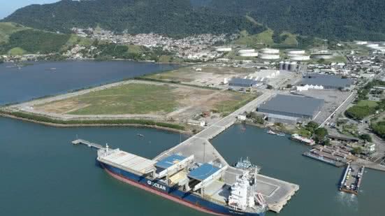 Expansão do Porto de São Sebastião promete novos atracadouros, impulsionando economia e atraindo mais navios e investimentos para a região - Imagem: Reprodução/ Agência SP