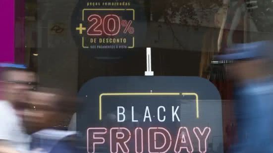 Black Friday em Santos: procon monitora preços e alerta sobre promoções enganosas - Imagem: Reprodução/ Paulo Pinto/ Agência Brasil