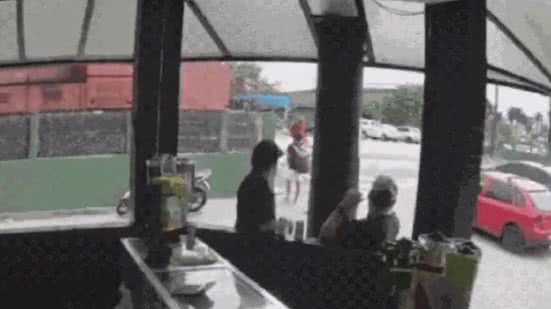 Idoso é atropelado por trem em Cubatão e permanece em estado crítico na UTI - Imagem: Reprodução/ Redes Sociais