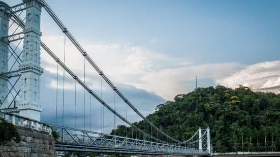 Agentes estarão no local para orientar os condutores - Imagem: Divulgação/ Jornal da Orla