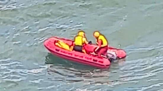 Operação para recuperar o corpo - Imagem: Reprodução/ GBmar