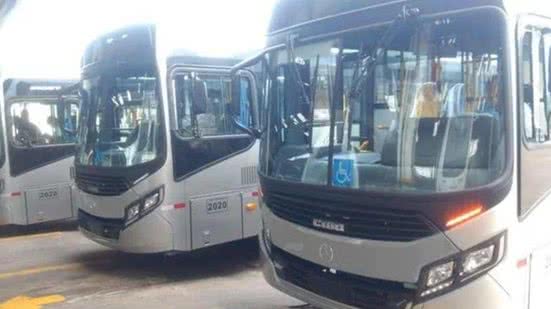 Ônibus em greve - Imagem: Reprodução/ PMG