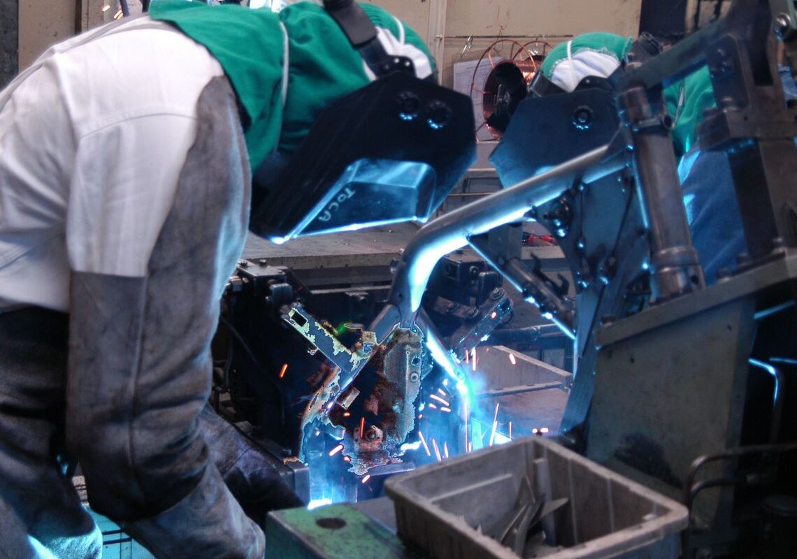 Vendas da indústria de máquinas sobem 14% no ano até julho