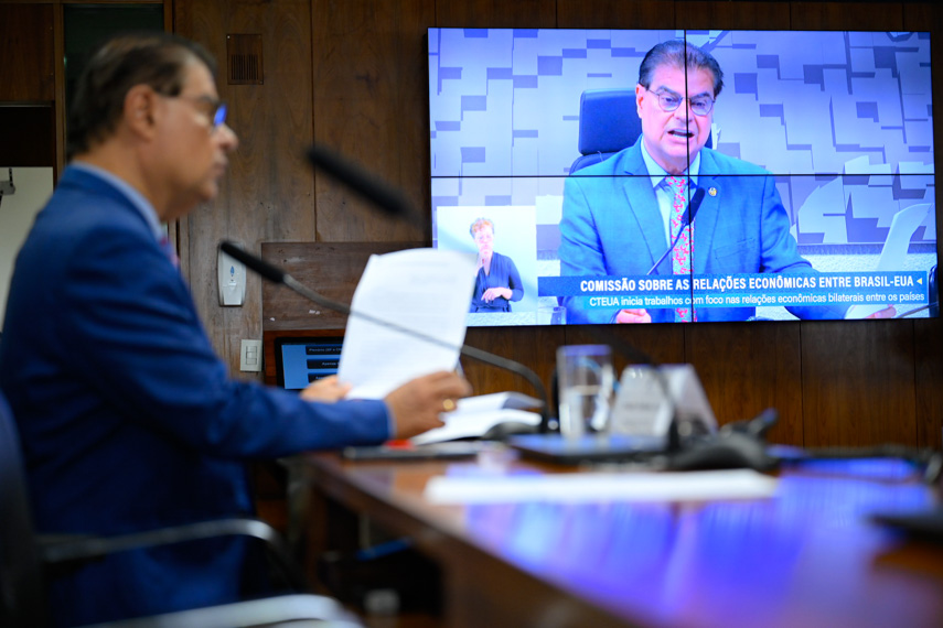 Comissão se reúne para decidir plano de diálogo com EUA — Senado Notícias