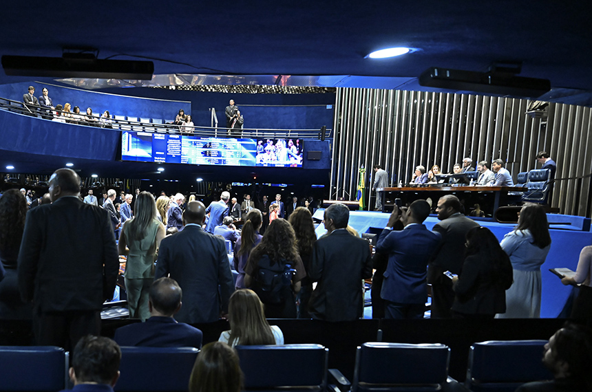 Aprovado projeto que prorroga prazo para entes federados usarem recursos da saúde — Senado Notícias