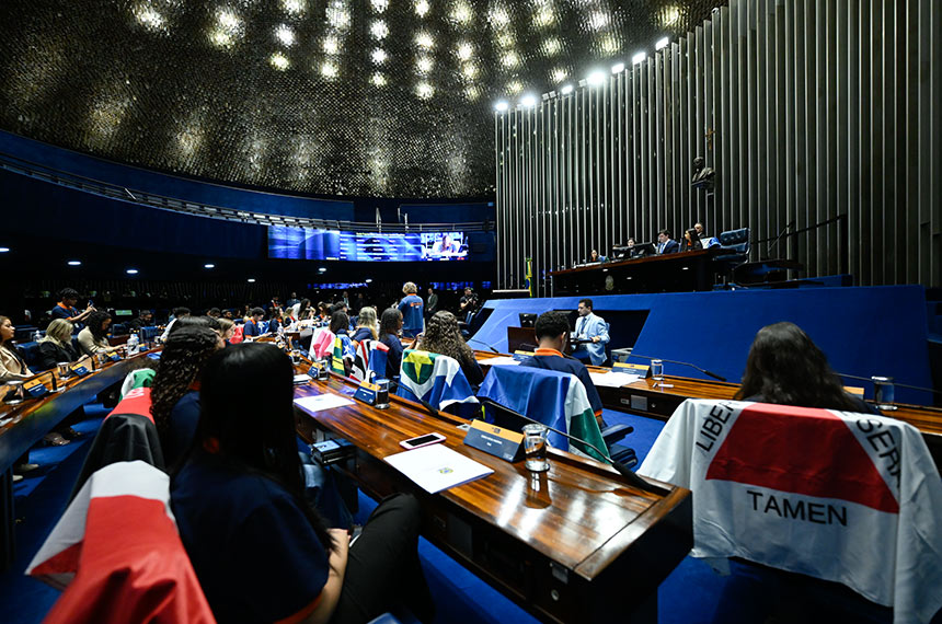 Jovem Senador termina com sugestões de selo sustentável e vale-livro estudantil — Senado Notícias