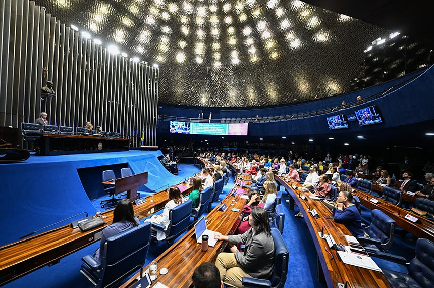 Senadores cobram legislação mais dura contra casos de feminicídio — Senado Notícias