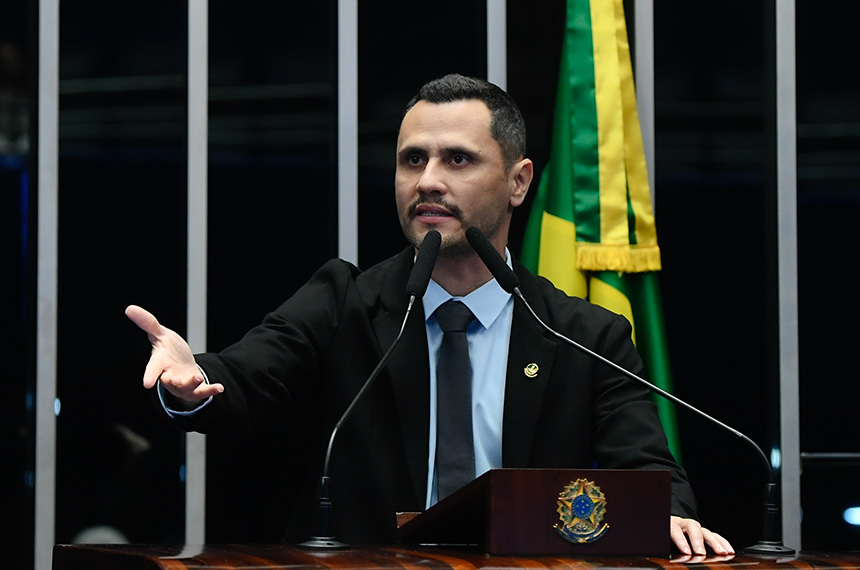 Cleitinho critica projeto que altera Lei da Ficha Limpa — Senado Notícias