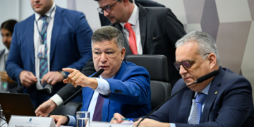 Em depoimento fechado, delegado falou durante cinco horas na CPMI do INSS — Senado Notícias
