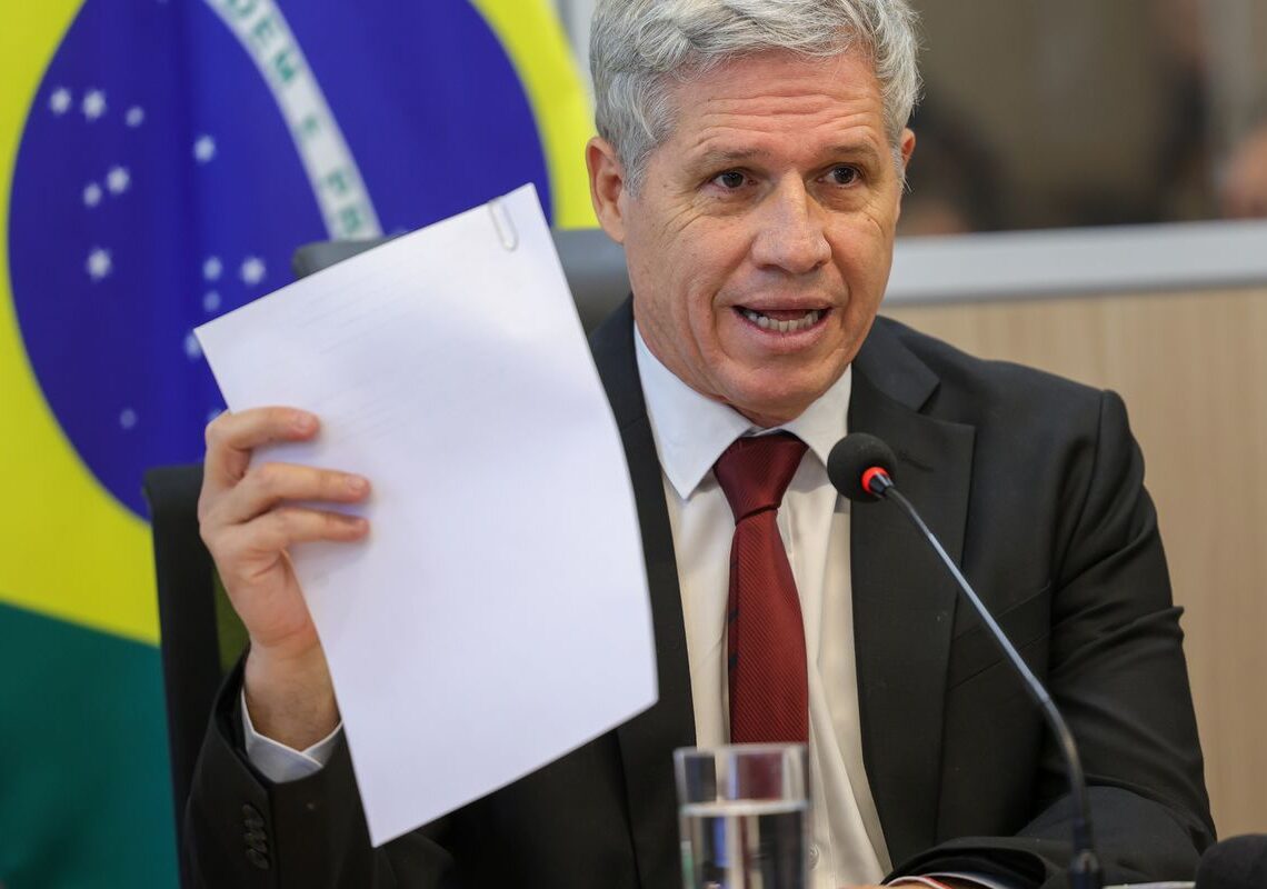 Governo pode prorrogar Brasil Soberano, diz Teixeira 