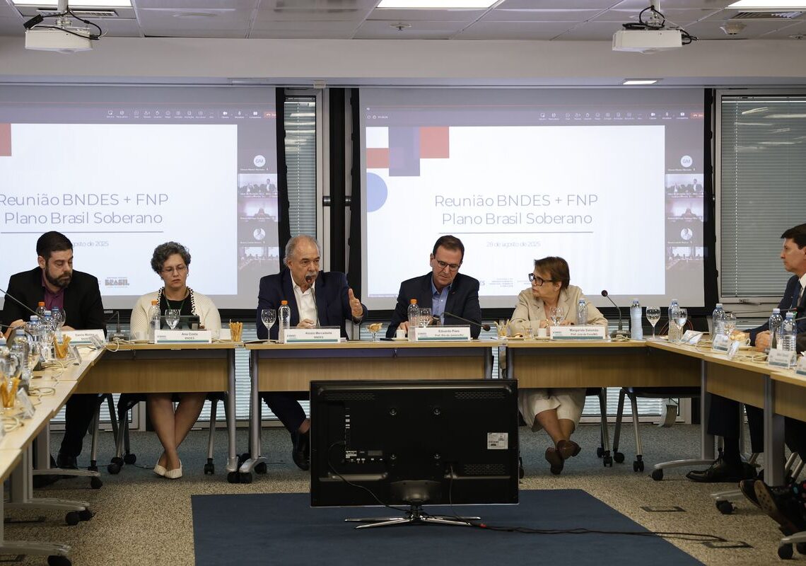 BNDES estuda suspensão temporária de dívidas de afetados por tarifaço