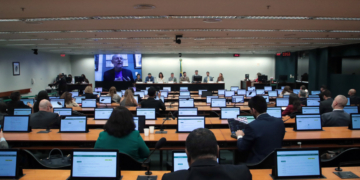 Faltam recursos para enfrentar as mudanças climáticas, dizem agentes públicos — Senado Notícias