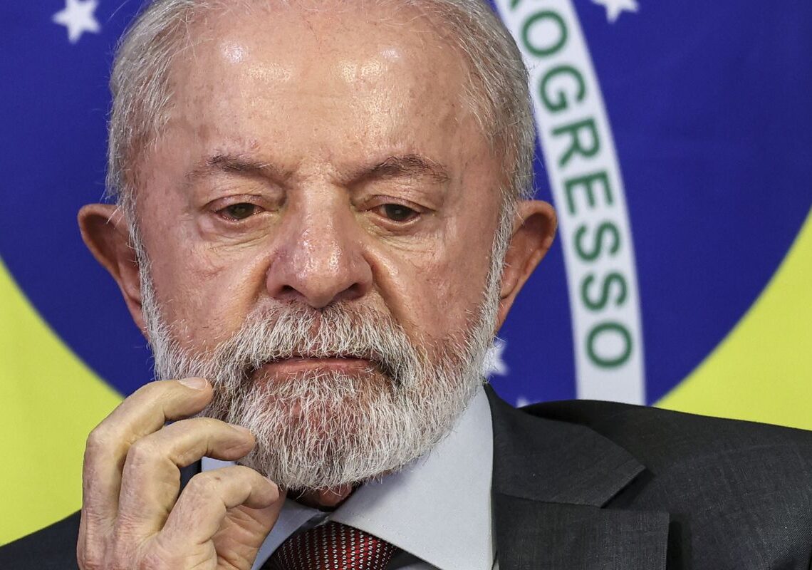 Lula critica atuação de Eduardo Bolsonaro nos EUA e pede cassação