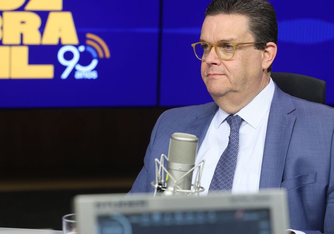 Governo quer reduzir fila do INSS para até 45 dias