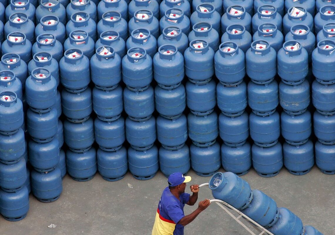Saiba como será a retirada de botijões pelo programa Gás do Povo
