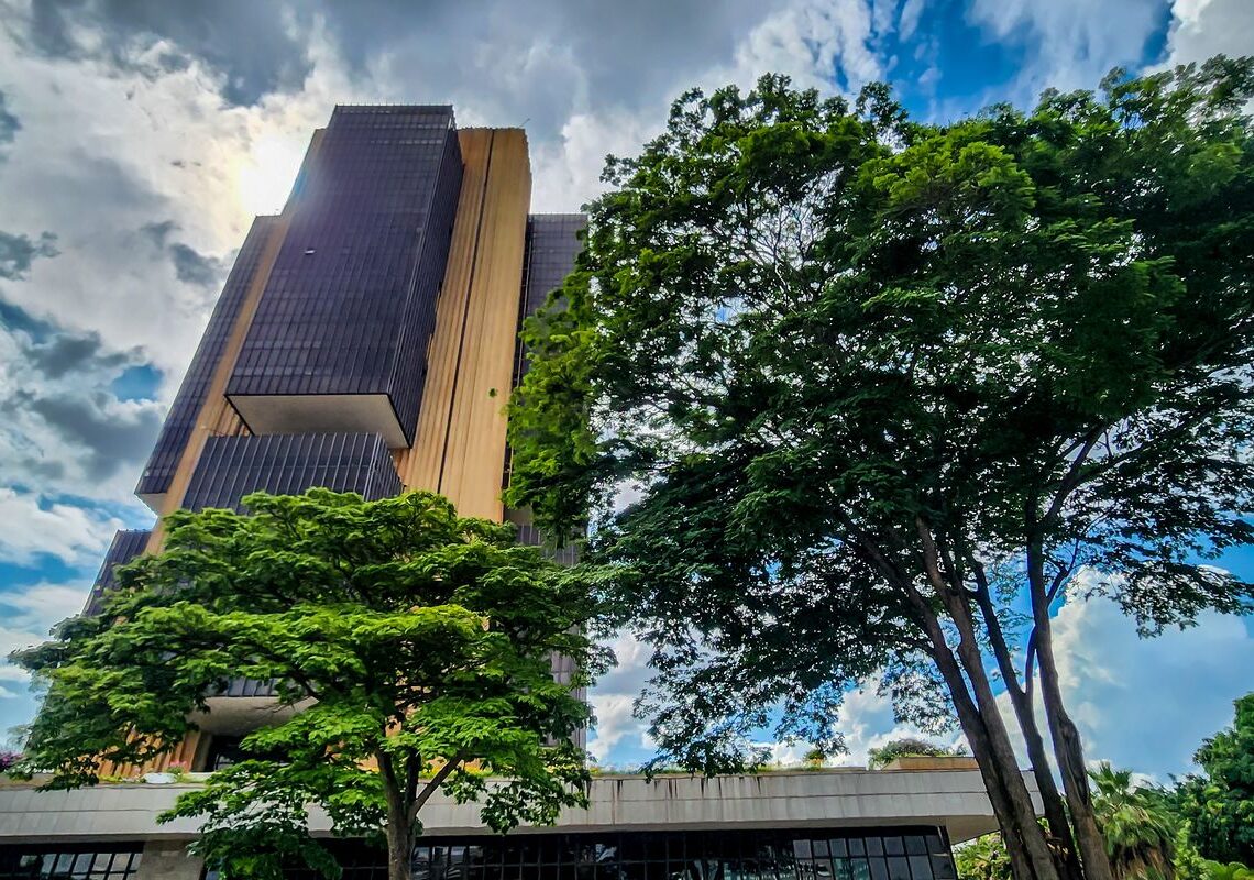 Ata do Copom indica Selic a 15% “por período bastante prolongado”