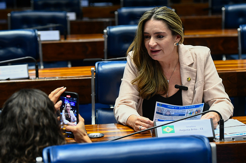 Augusta Brito é a nova procuradora especial da Mulher no Senado — Senado Notícias