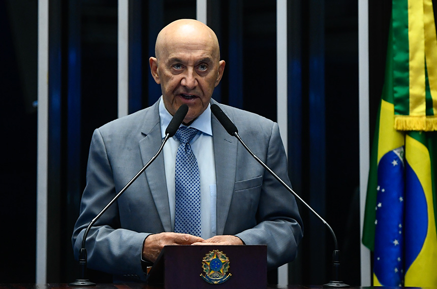 Confúcio defende que isenção do IR deve vir com projeto que ensine a poupar — Senado Notícias
