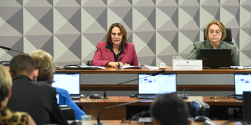 Prevenção ao sofrimento psíquico de jovens segue para a CAS — Senado Notícias