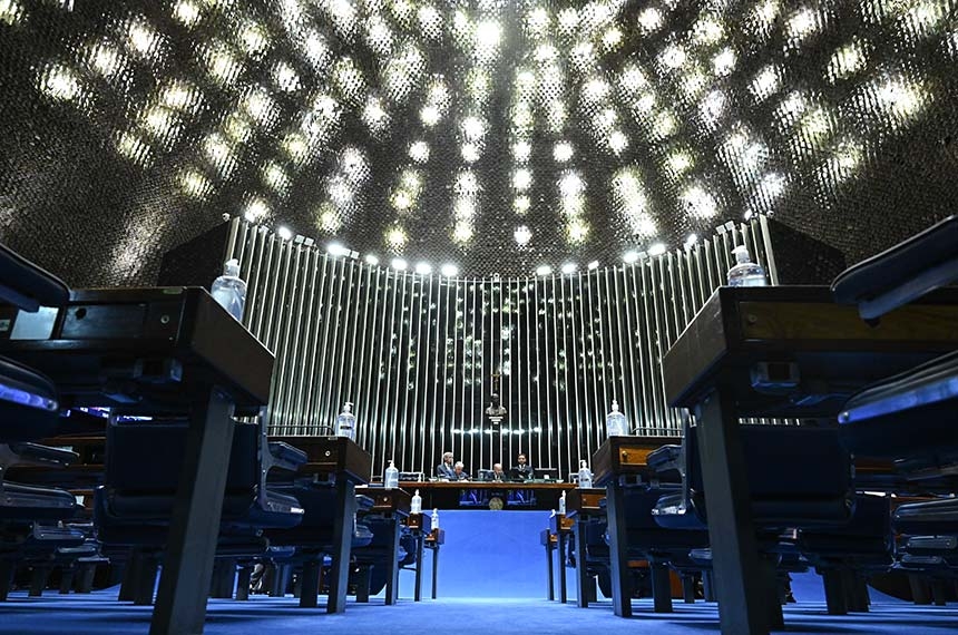 Atualizações em convenção de segurança no mar seguem para promulgação — Senado Notícias