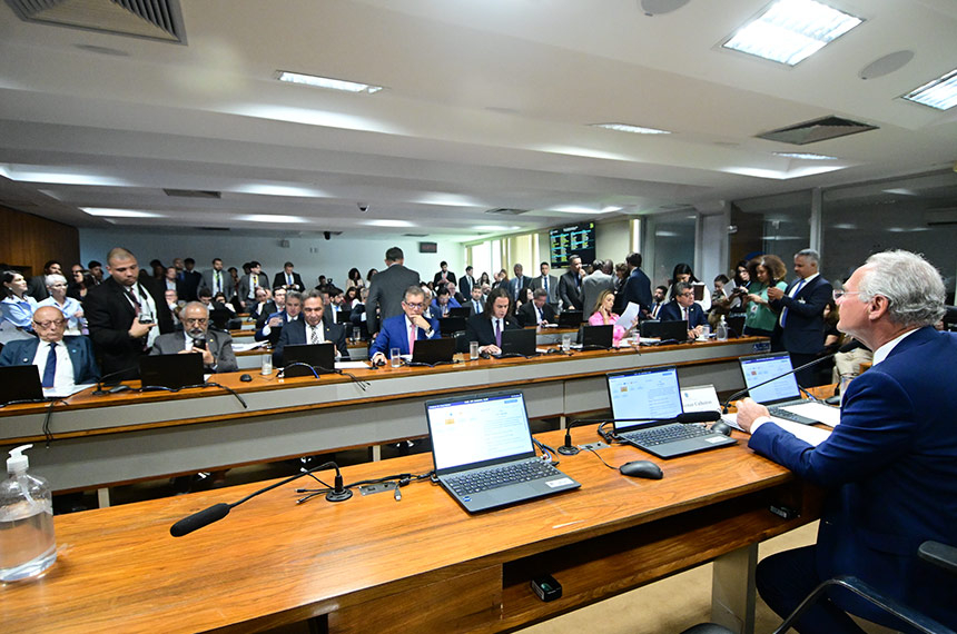 CAE aprova retirada de despesas com ‘tarifaço’ do teto de gastos — Senado Notícias