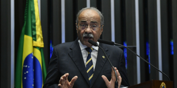 Rodrigues cobra negociação com os EUA para incluir produtos na isenção tarifária — Senado Notícias