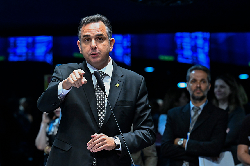 Pacheco e Randolfe exaltam coragem de Davi Alcolumbre à frente do Senado — Senado Notícias