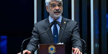 Humberto comemora retomada da Conferência de Políticas para Mulheres — Senado Notícias