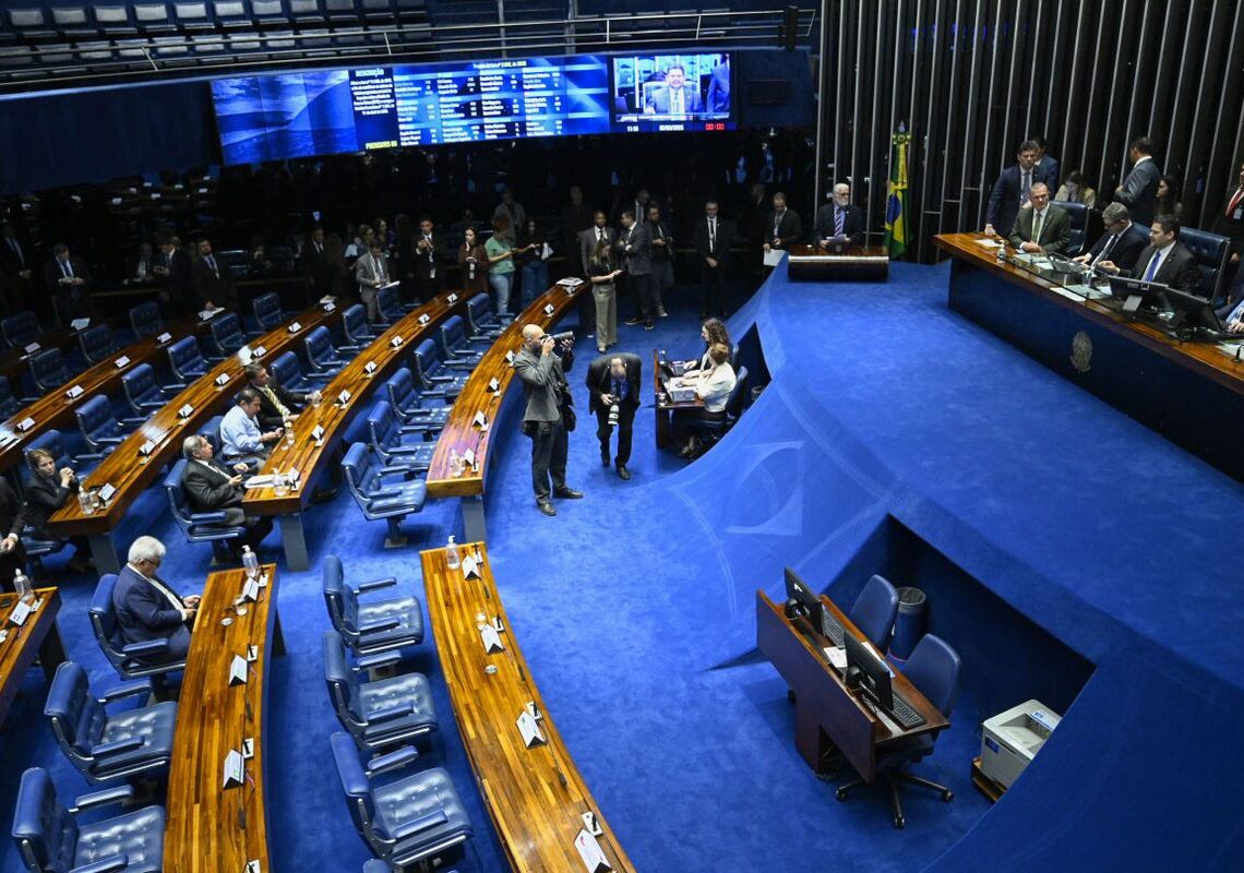 CCJ do Senado pode enterrar PEC da Blindagem nesta quarta (24)