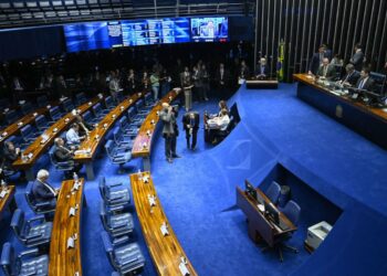 CCJ do Senado pode enterrar PEC da Blindagem nesta quarta (24)
