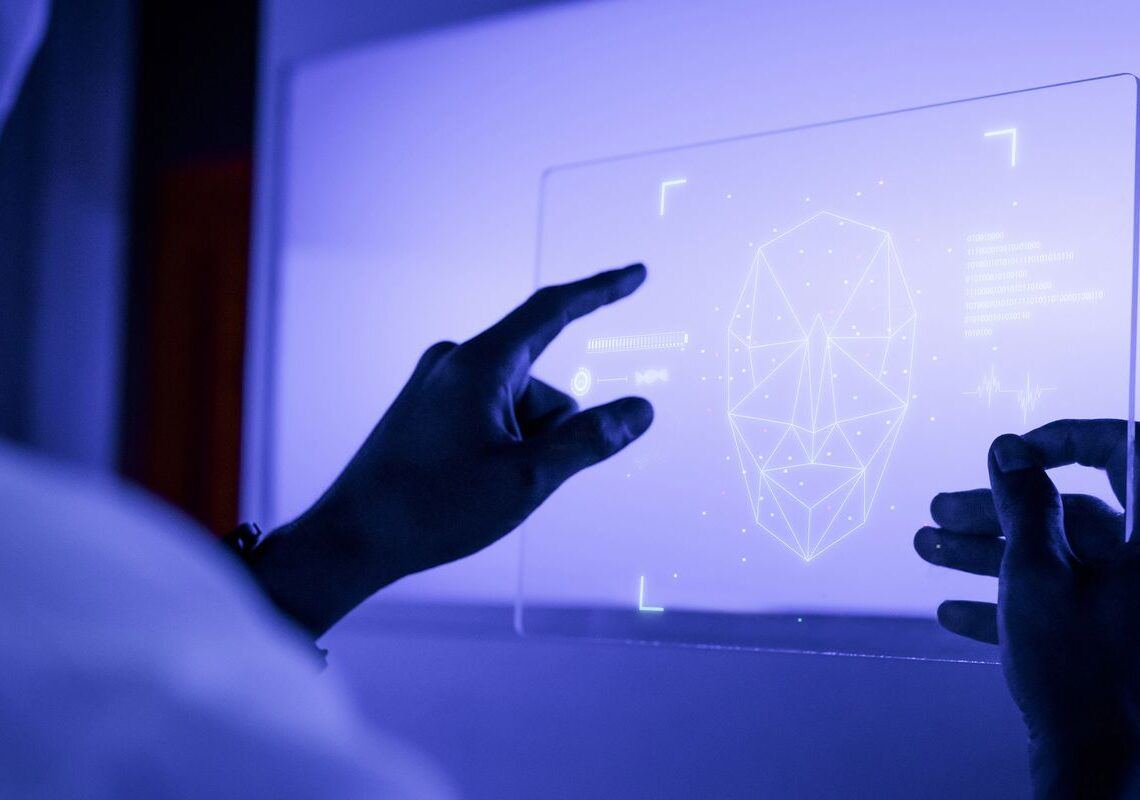 Inteligência artificial ameaça aprendizado da escrita, alerta autor