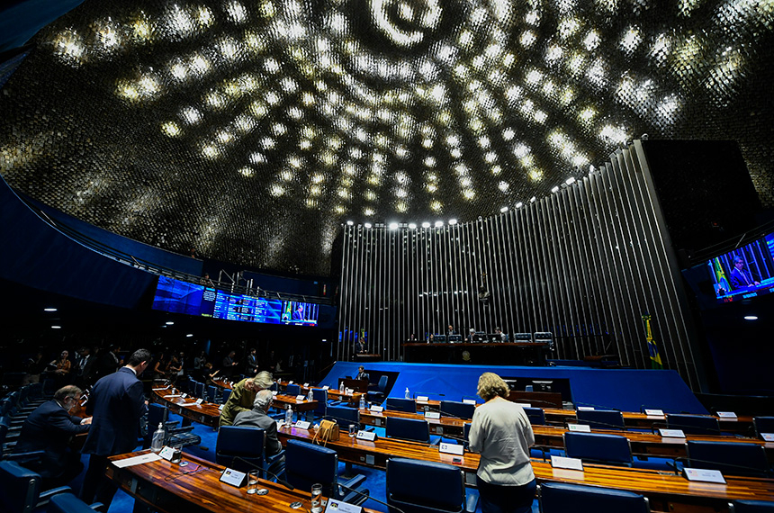 Plenário aprova homenagem pelos 52 anos da entidade dos Procuradores da República — Senado Notícias