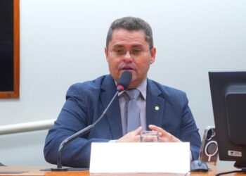 Comissão aprova regime prioritário para instalação de antenas em áreas rurais e vulneráveis – Notícias