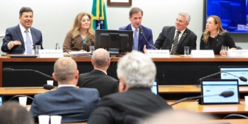 Câmara instala comissão que vai analisar a PEC da Segurança Pública