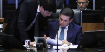 Câmara restabelece voto secreto em PEC da Blindagem