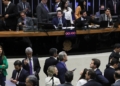 Câmara derruba voto secreto em PEC da Blindagem por falta de quórum