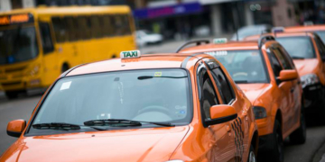 Transferência de licença de taxista está na pauta da CCJ nesta quarta — Senado Notícias