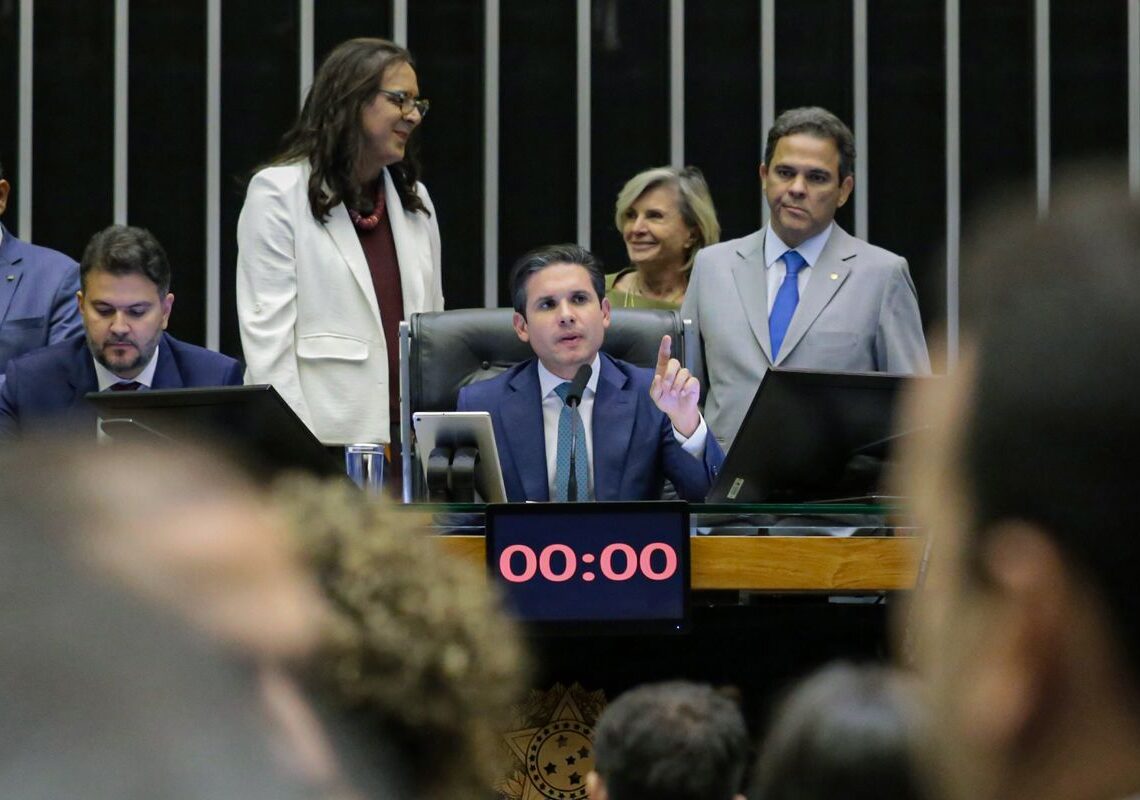 PEC da Blindagem pode barrar ações contra corrupção no uso de emendas