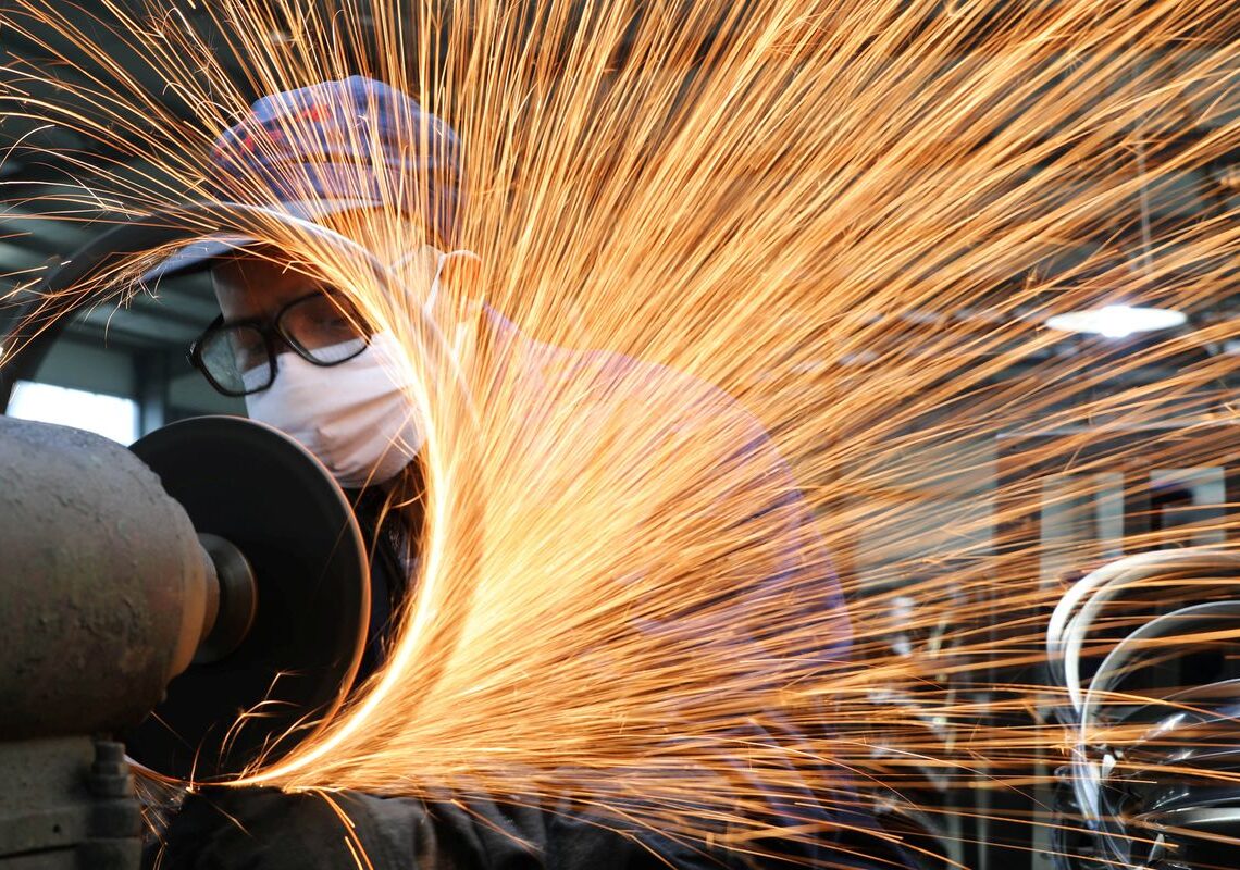 Empresas afetadas por tarifaço podem pedir crédito do Brasil Soberano