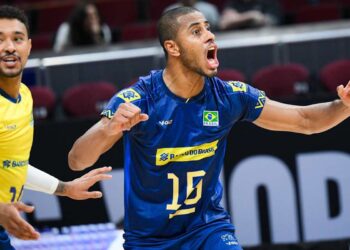 Brasil volta a vencer no Mundial e se garante nas oitavas de final