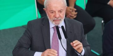 Lula reúne ministros no Alvorada e discute operação policial no Rio