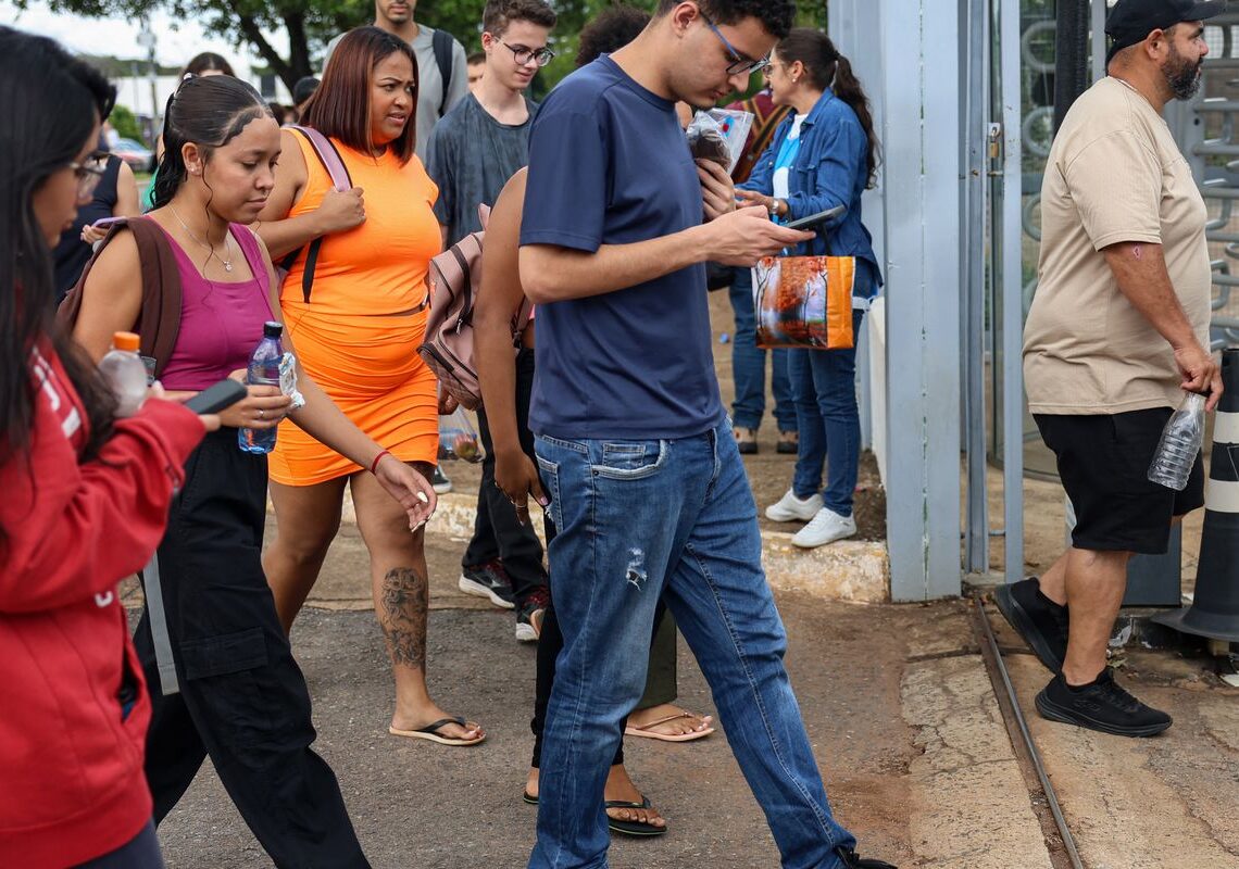 Falta um mês para o primeiro dia de provas do Enem 2025